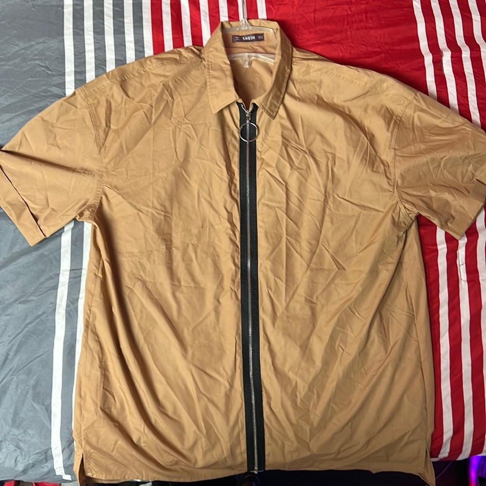 Men’s Tan “SHEIN” Shortsleeved Zip Up Shirt